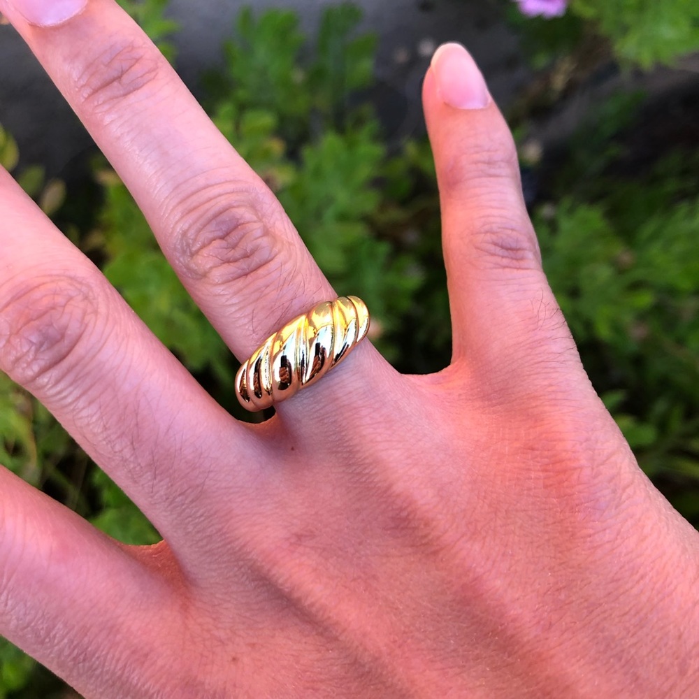 Gold “Croissant” Ring / Twist Ring